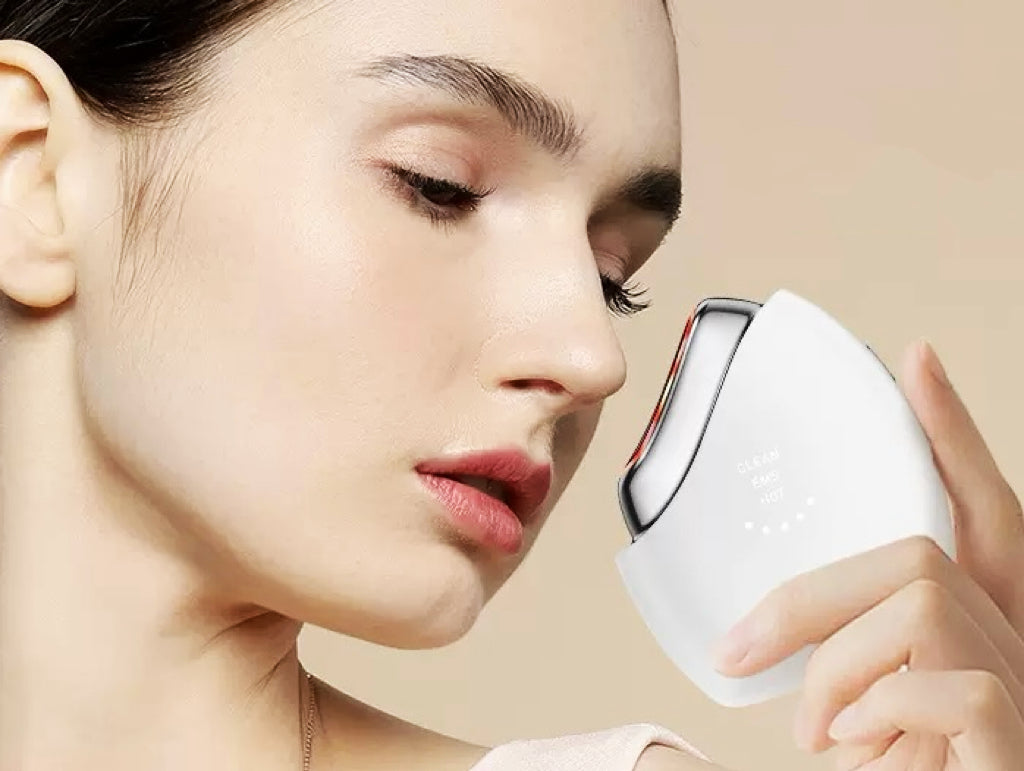 Facial lifting and firming rechargeable EMS microcurrent facial massager